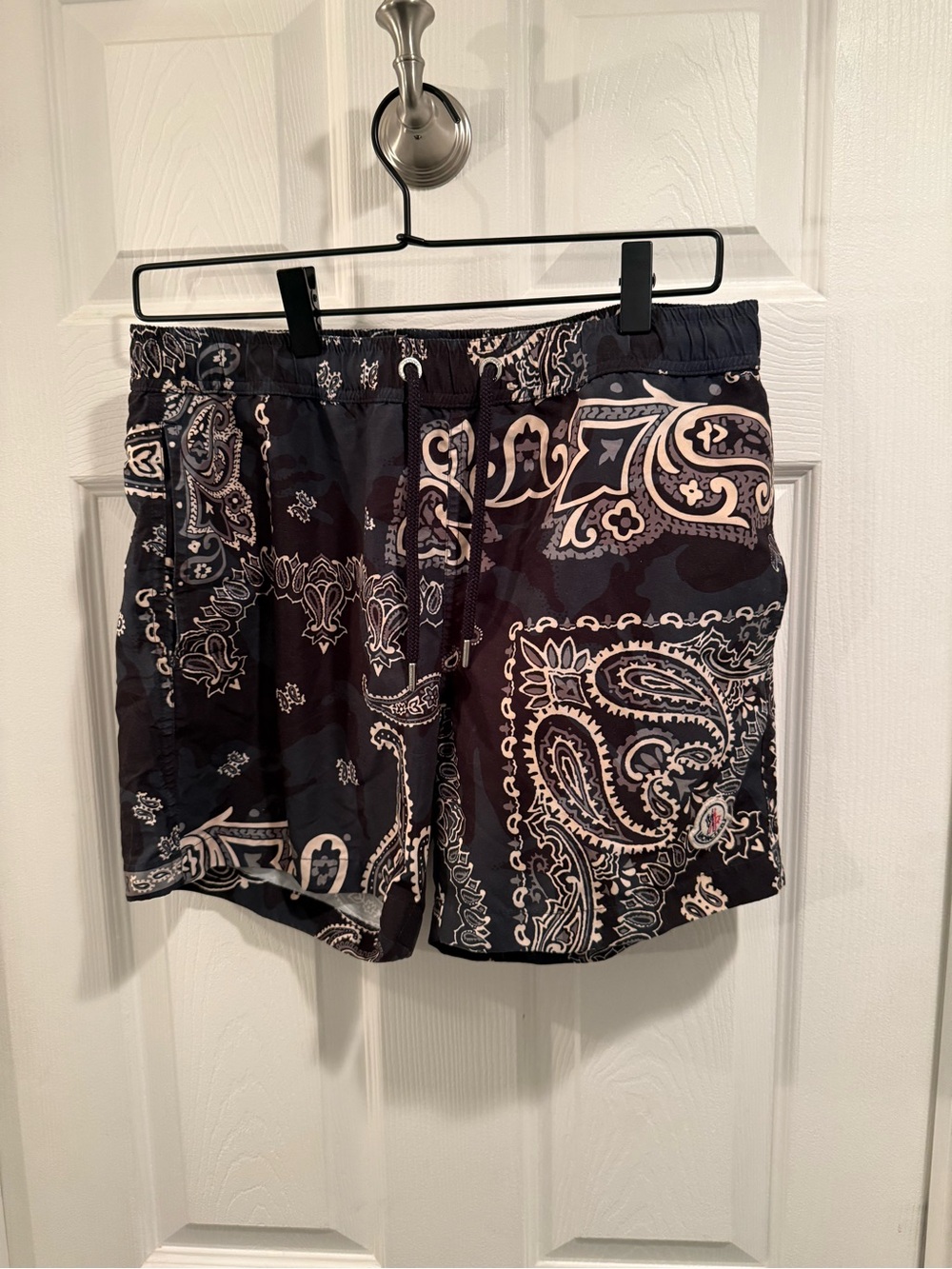 Moncler Men’s Swim Shorts Paisley Pattern Size S Made in Bulgaria C-A9C0-21-675